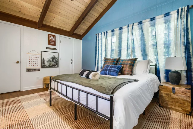 Bedroom image 1