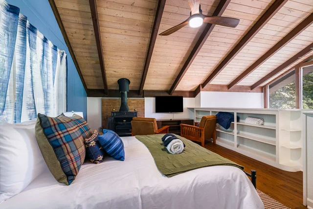 Bedroom image 1