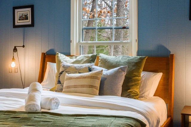 Bedroom image 1