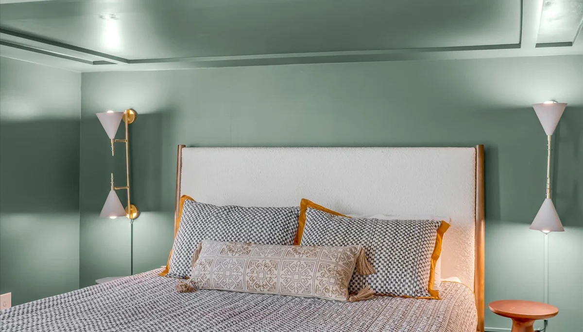 Bedroom image 1
