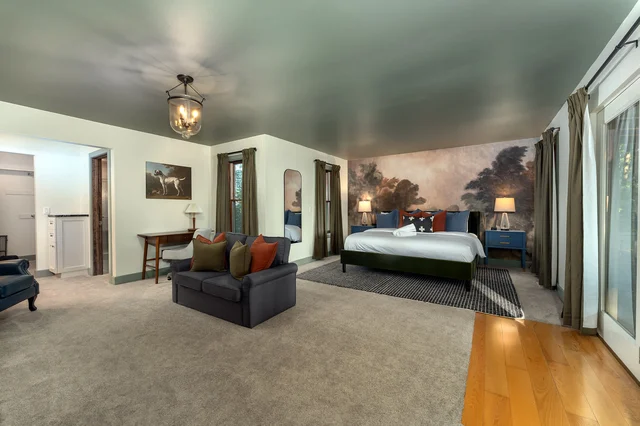Bedroom image 1