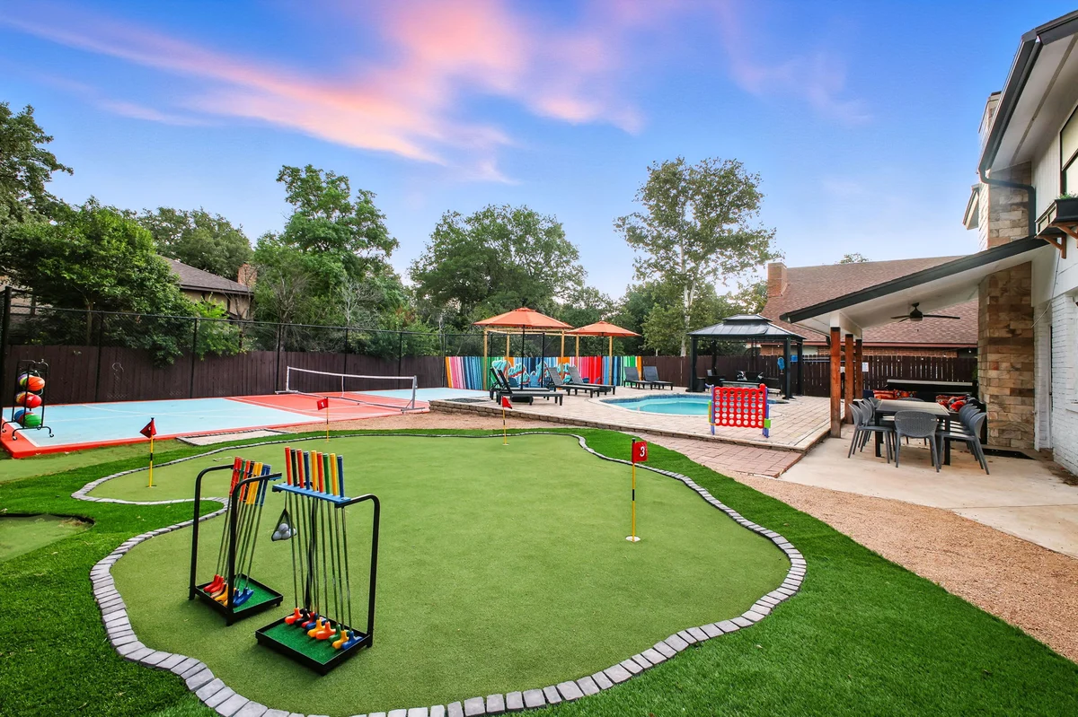 Home in San Antonio property photo 4