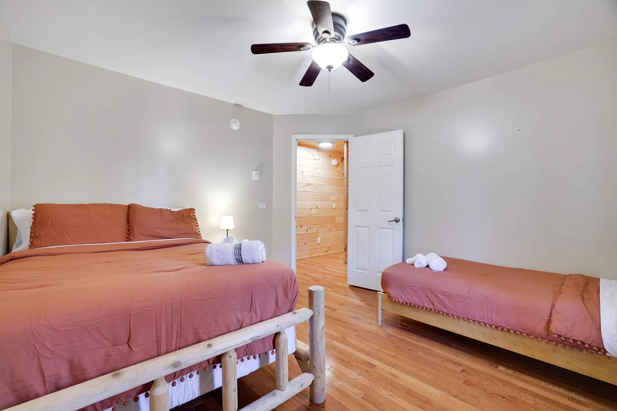 Bedroom image 1