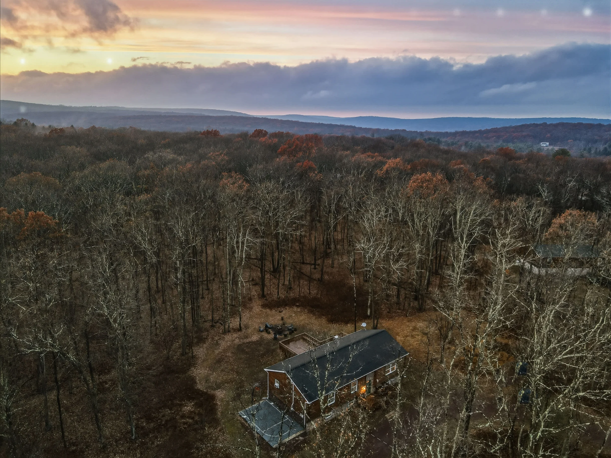 Home in New York property photo 2