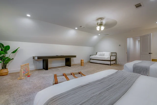 Bedroom image 1