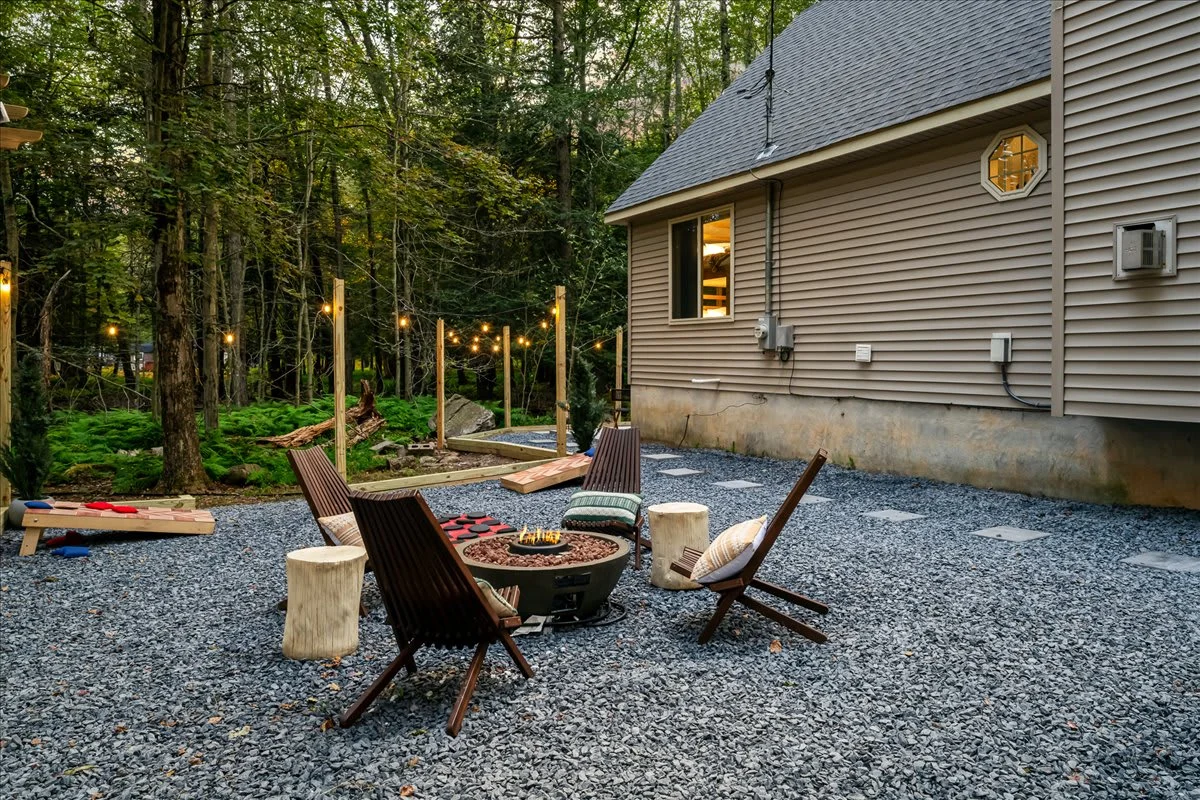 Home in Tobyhanna Township property photo 3