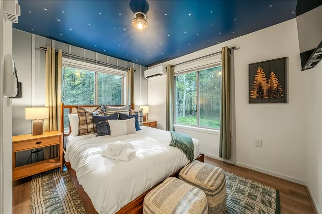 Bedroom image 1