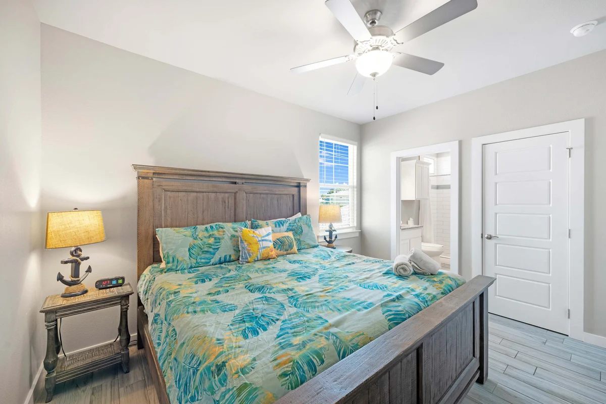 Bedroom image 1