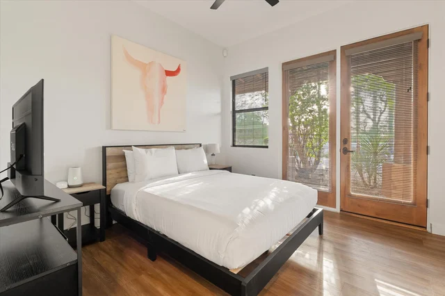 Bedroom image 1