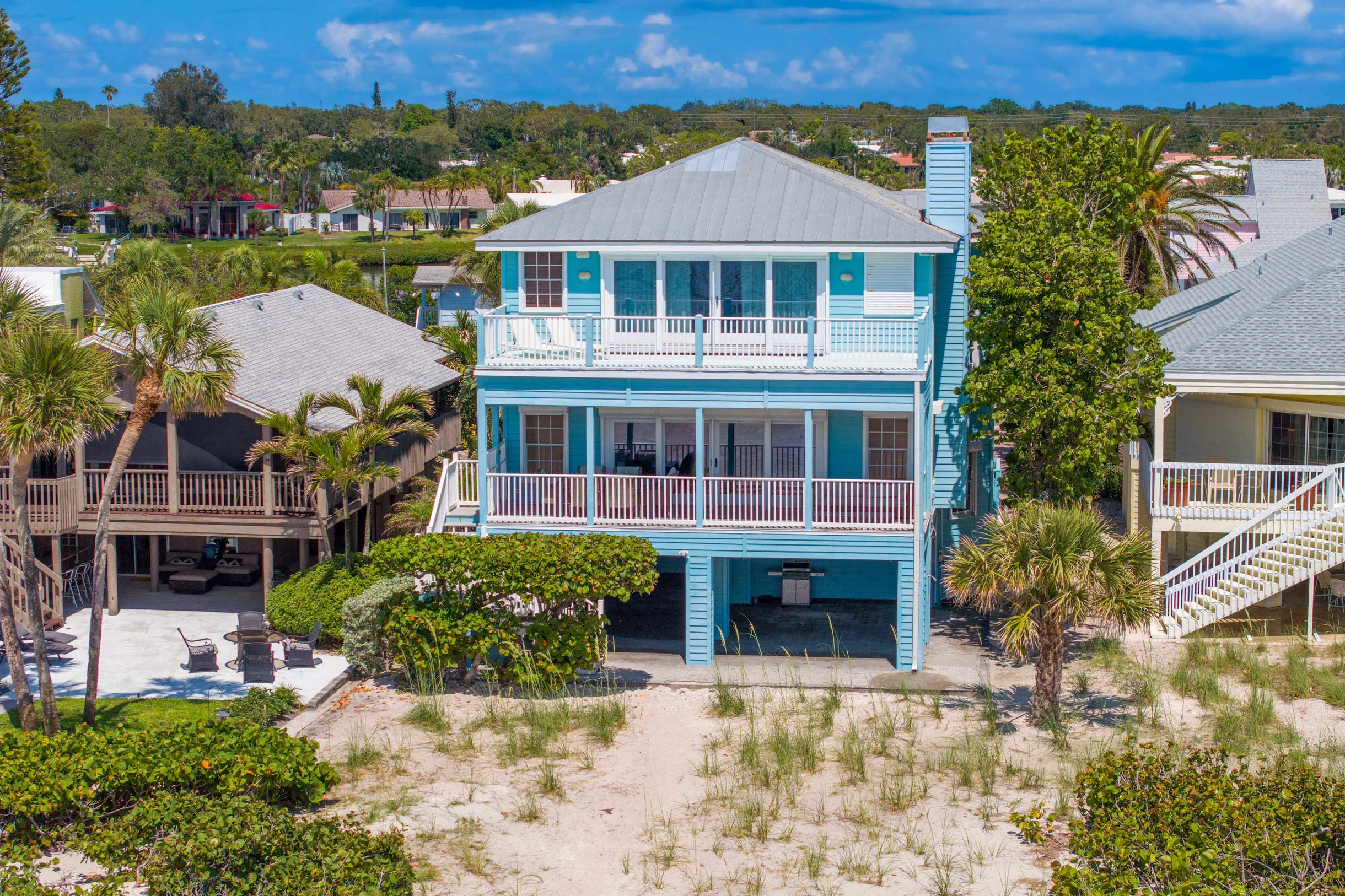 Home in Indian Shores property photo 1
