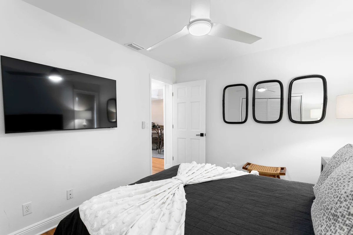 Bedroom image 1