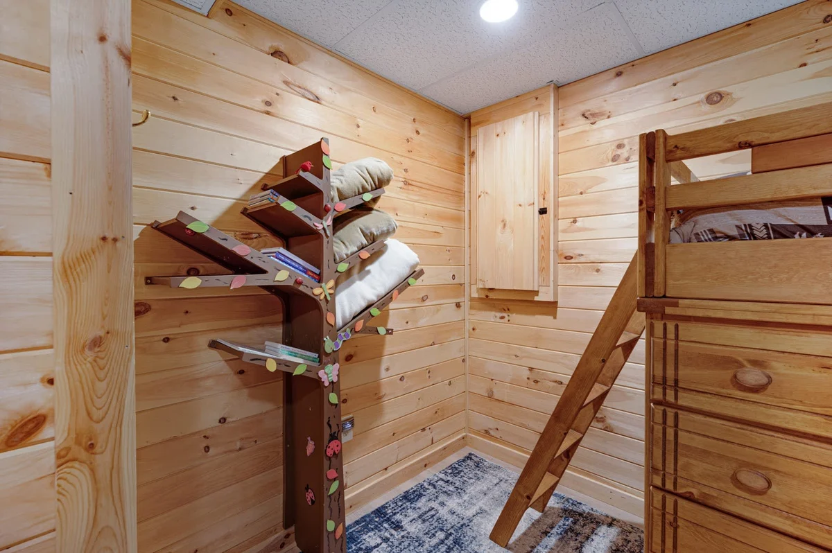Bedroom image 1