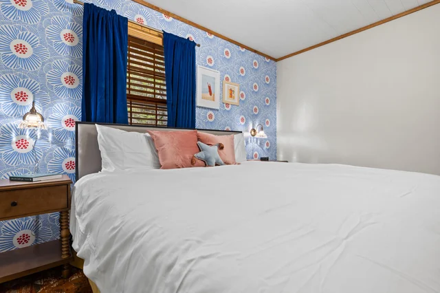 Bedroom image 1