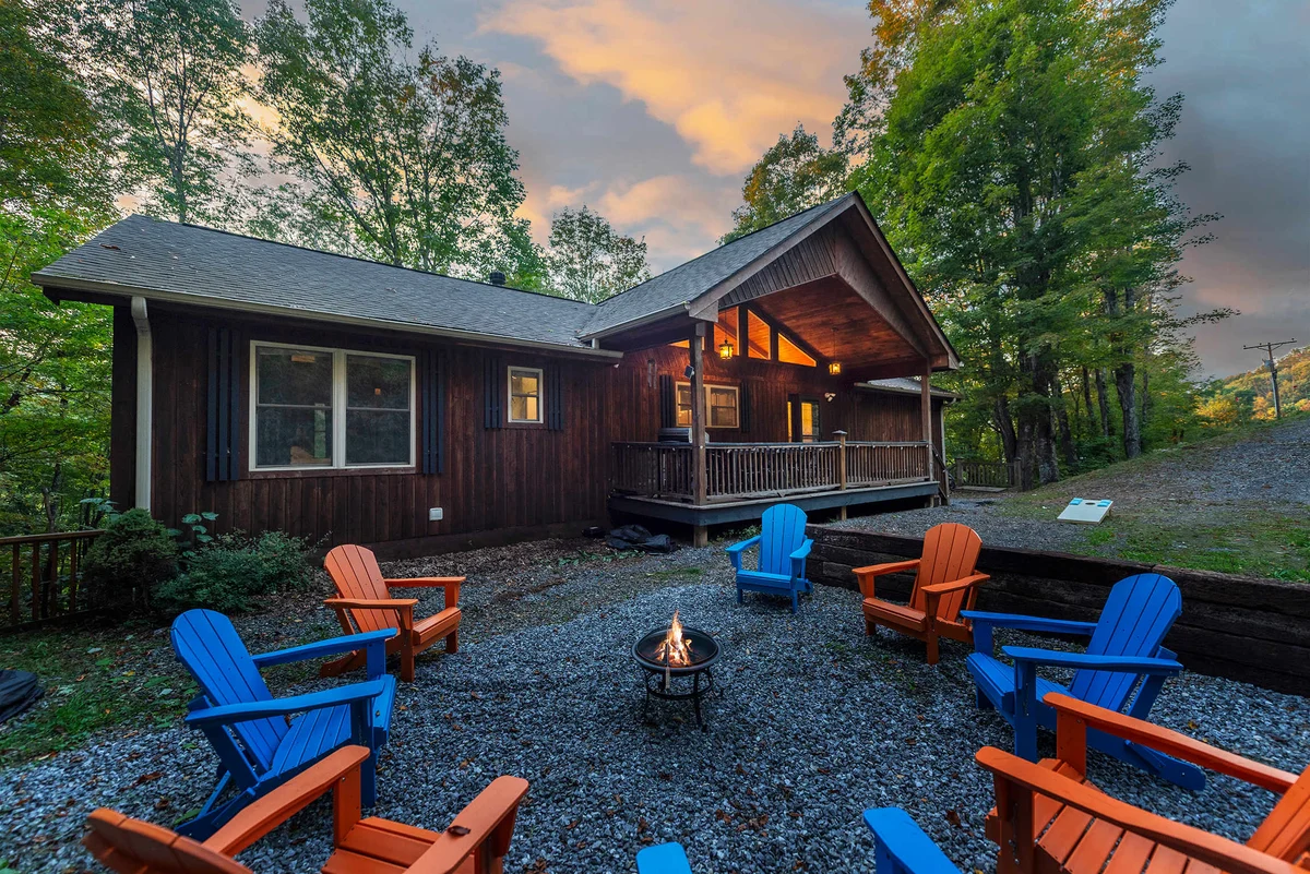 Home in Weaverville property photo 2
