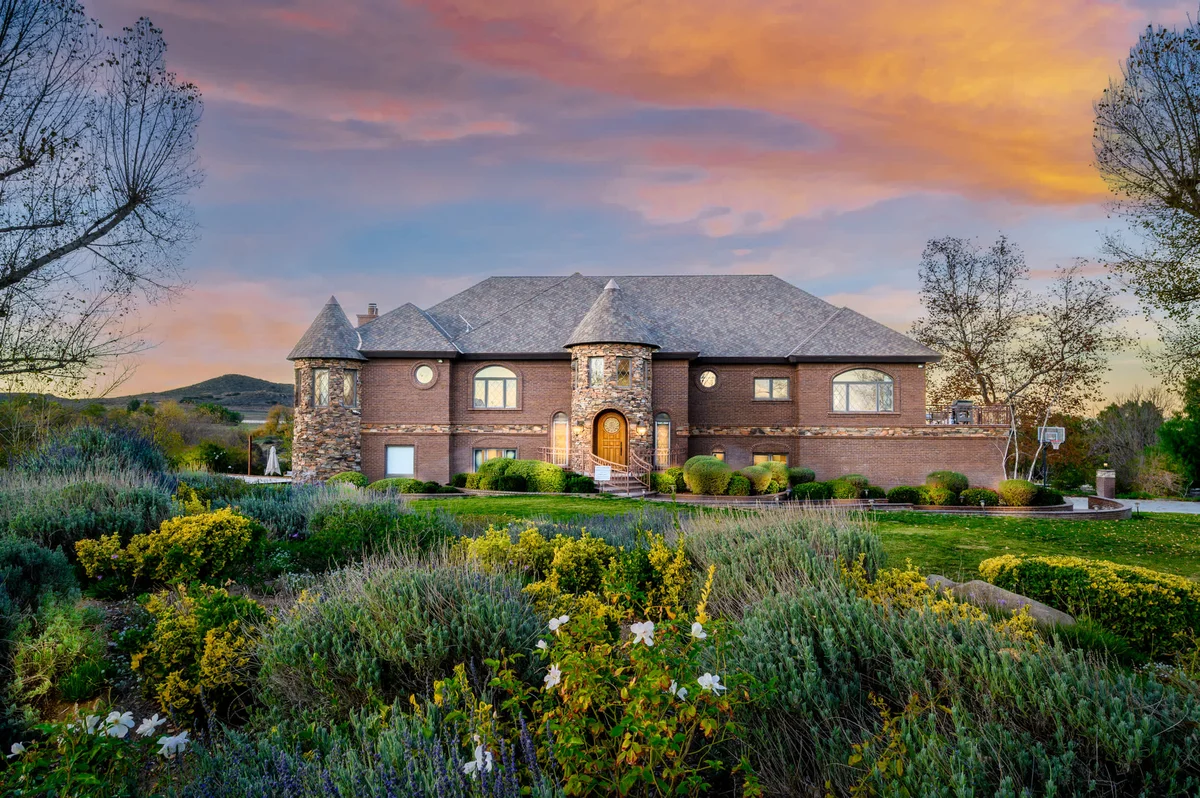 Home in Perris property photo 2
