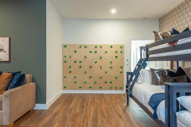 Bedroom image 1