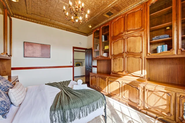 Bedroom image 1