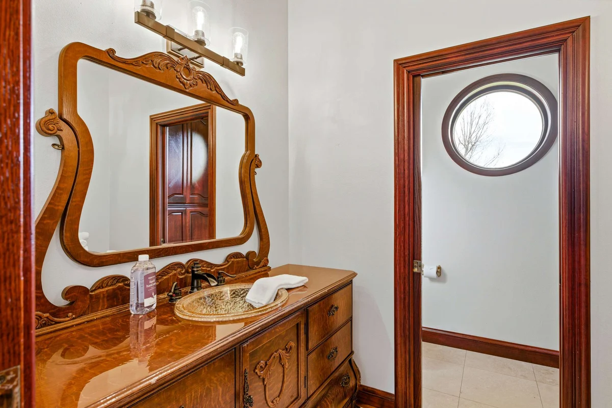 WC image 1