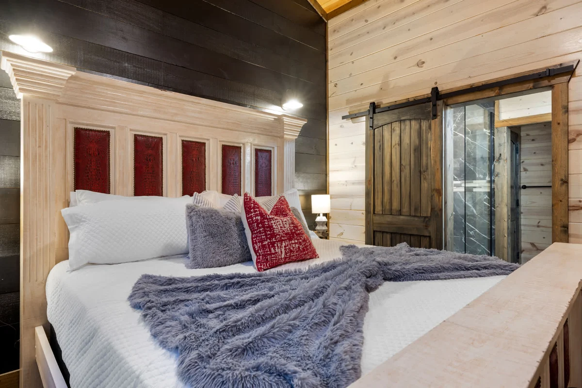 Bedroom image 1