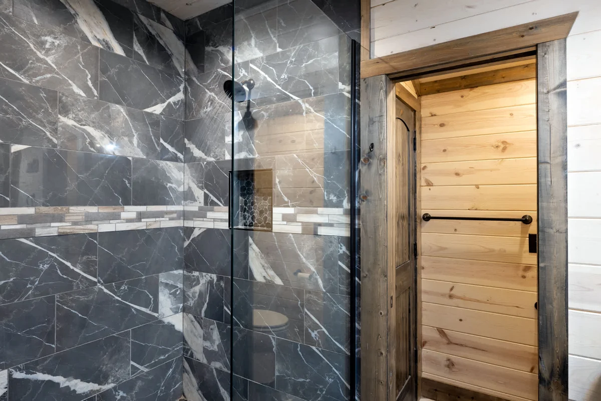 Bathroom image 1