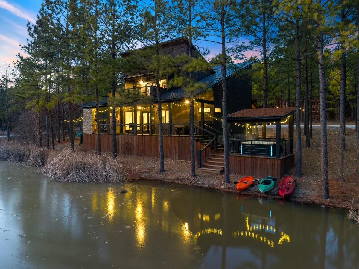 Home in Broken Bow property photo 2