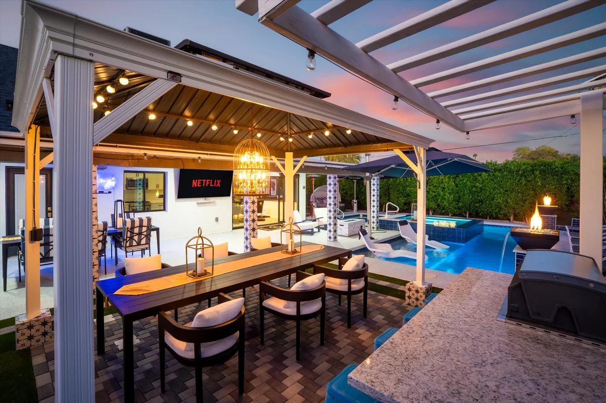 Home in Scottsdale property photo 2