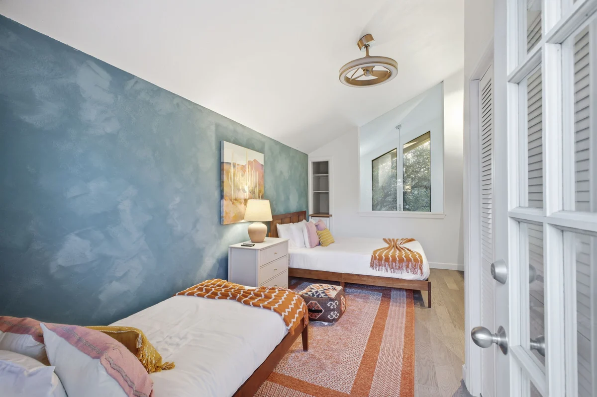 Bedroom image 1