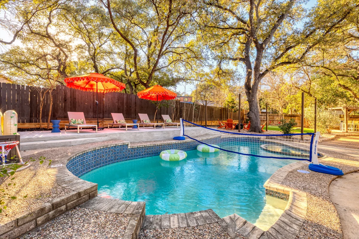 Home in San Antonio property photo 3