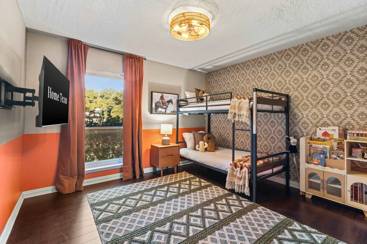 Bedroom image 1