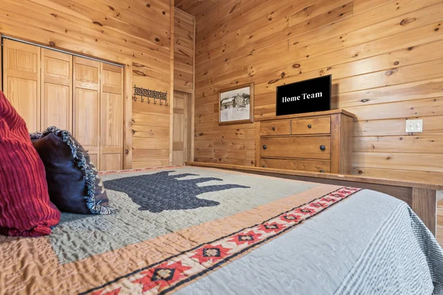 Bedroom image 1