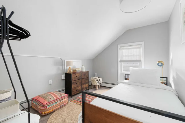 Bedroom image 1