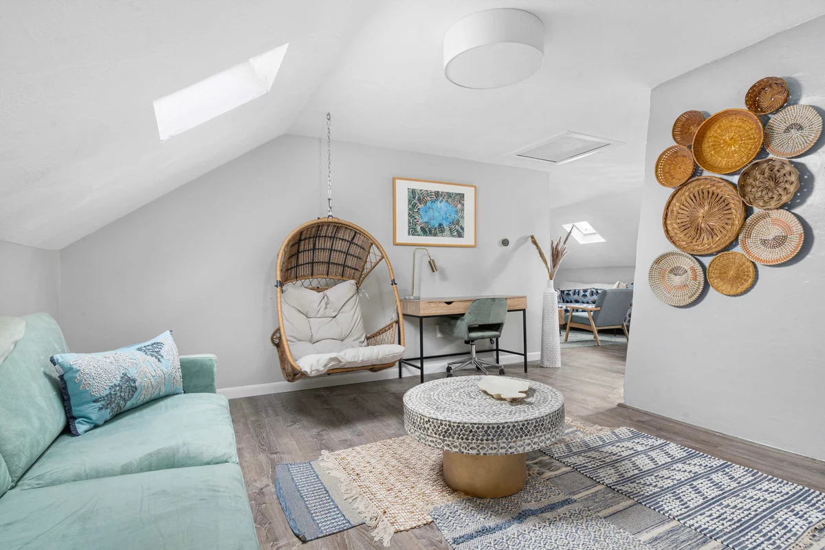 Downtown Warren Top Floor Loft: Spa, Walkable property photo 1