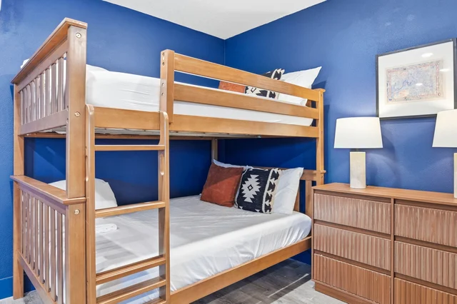 Bedroom image 1
