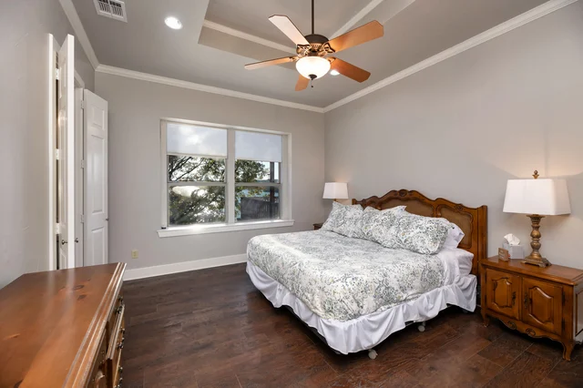 Bedroom image 1