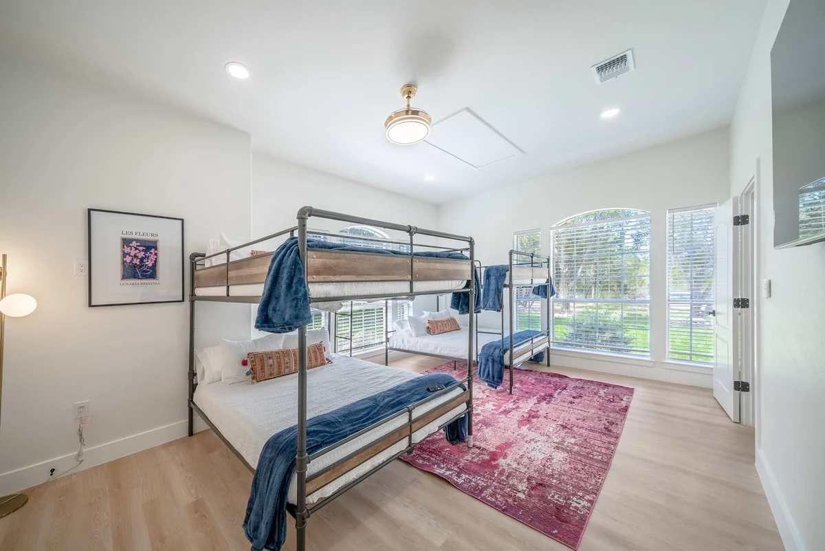 Bedroom image 1