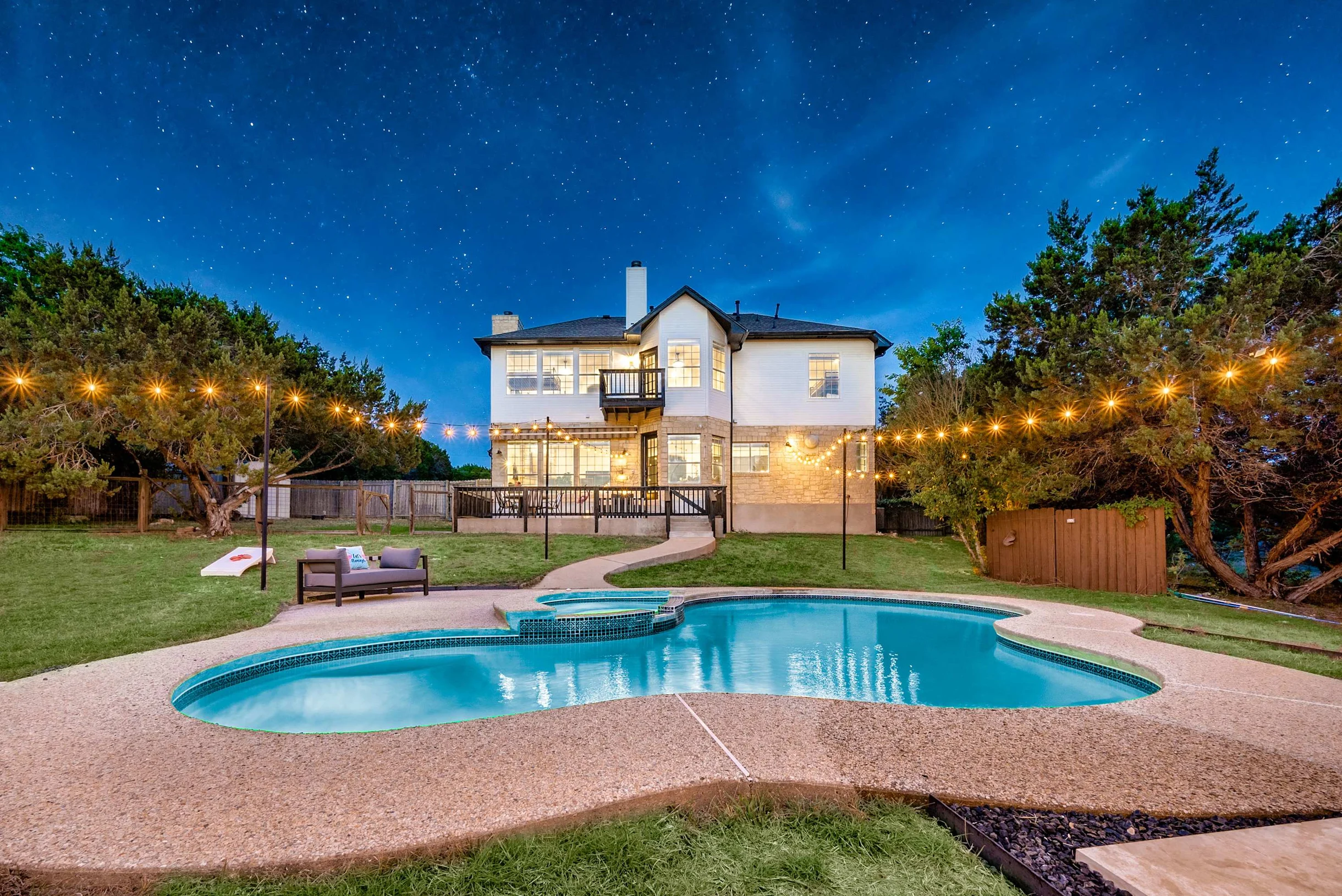 Home in Austin property photo 2