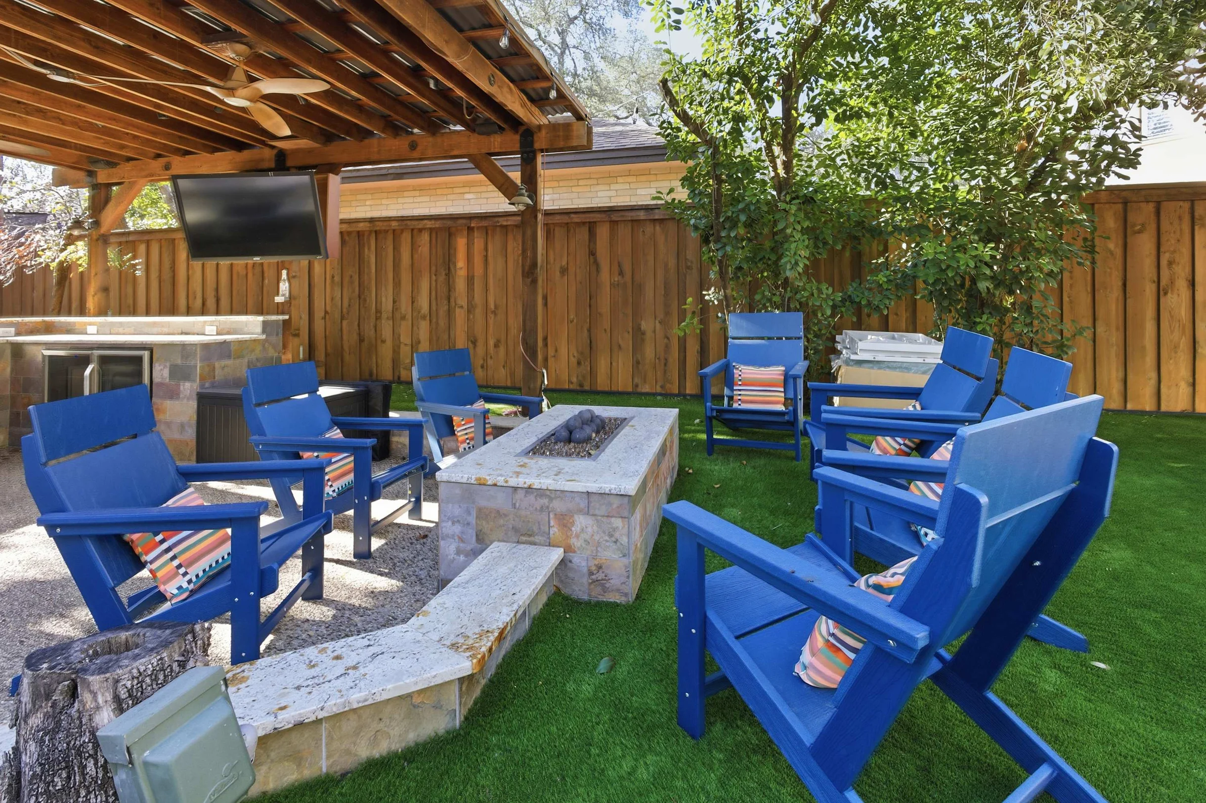 Home in San Antonio property photo 4