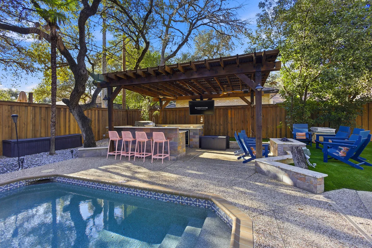 Home in San Antonio property photo 4