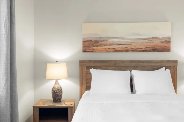Bedroom image 1