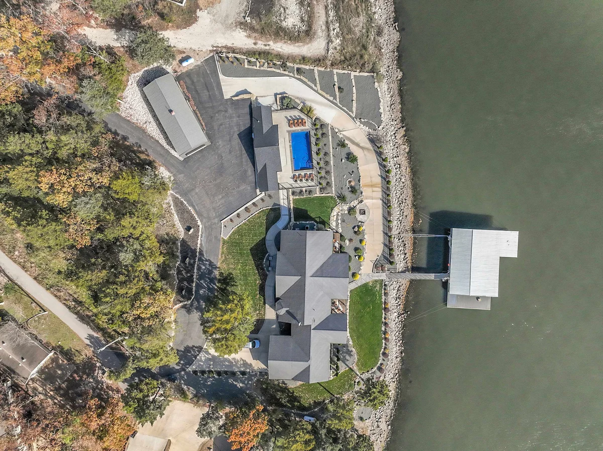 Lakefront Oasis, Private Dock & Pool property photo 4