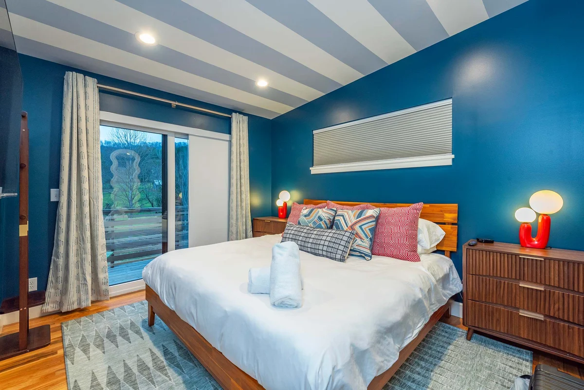 Bedroom image 1
