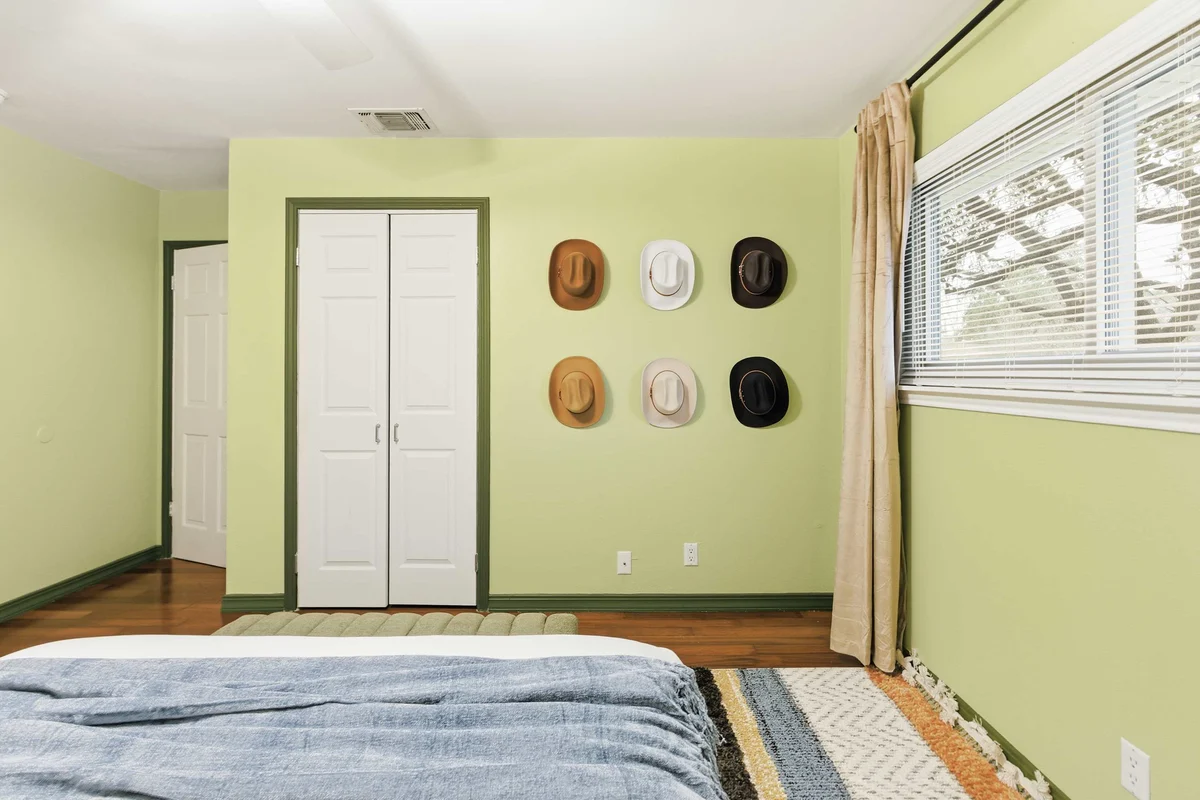 Bedroom image 1