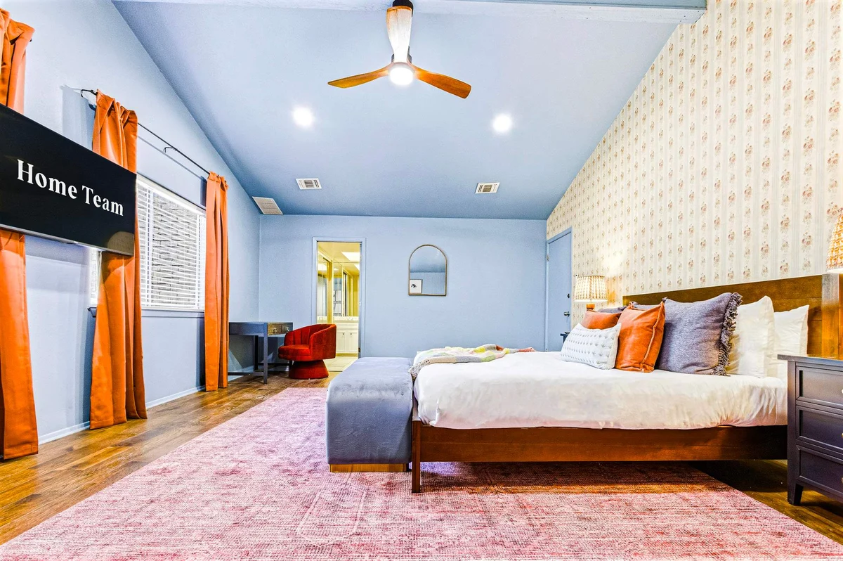 Bedroom image 1