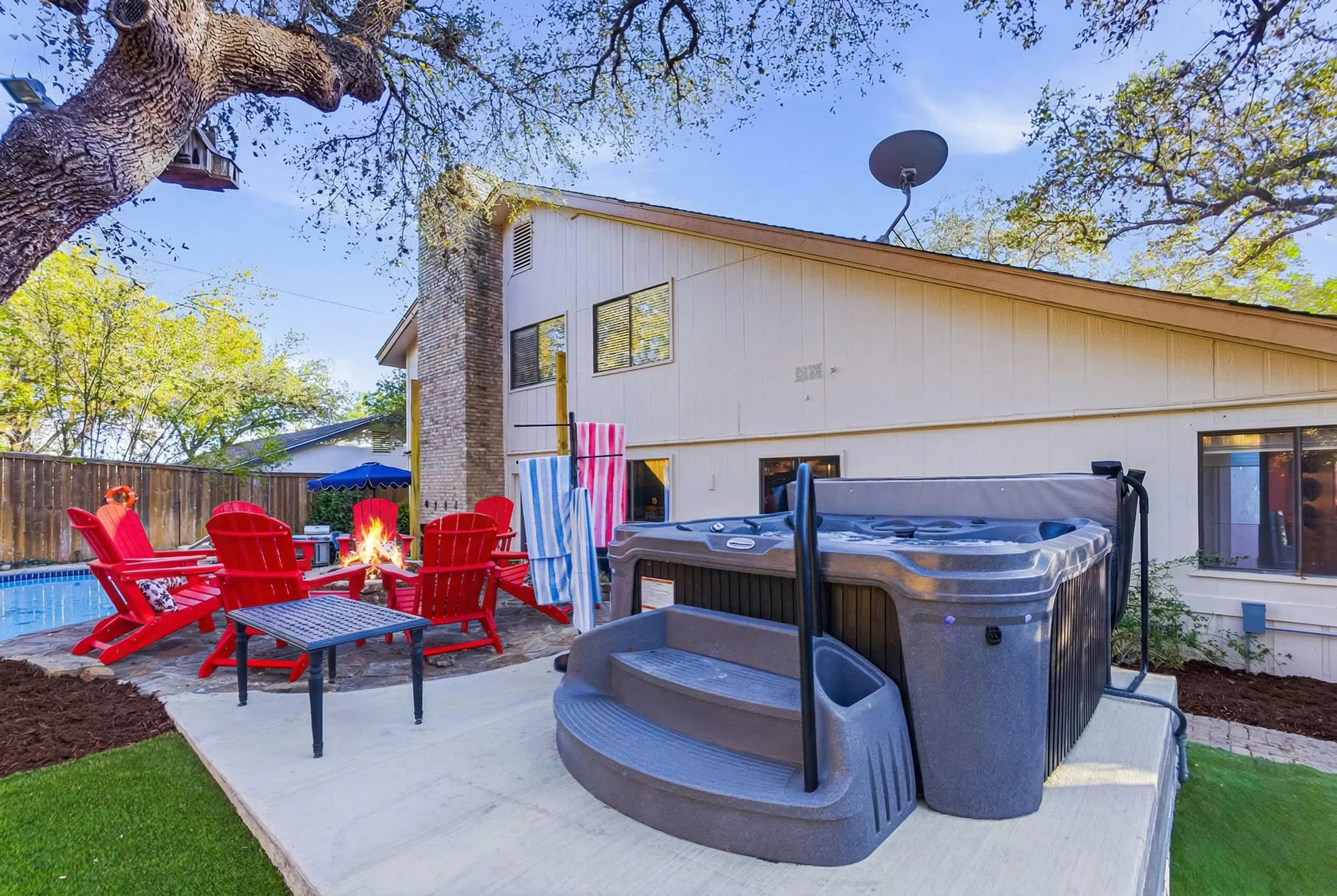 Home in San Antonio property photo 3
