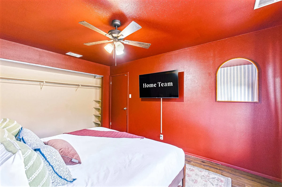 Bedroom image 1