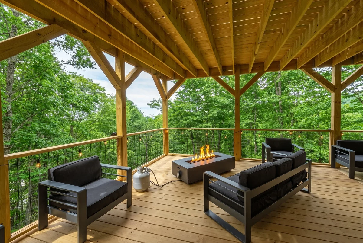 Home in Weaverville property photo 3