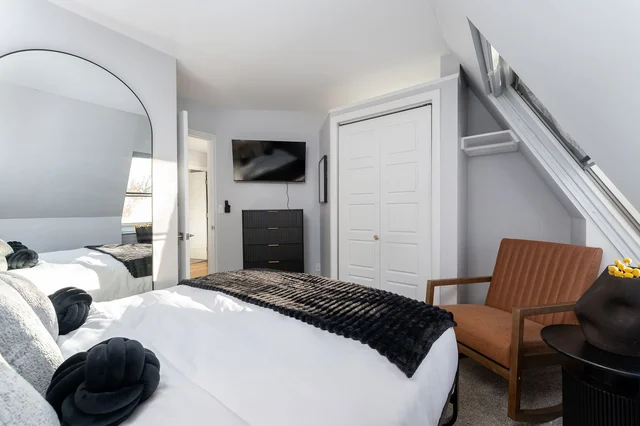 Bedroom image 1