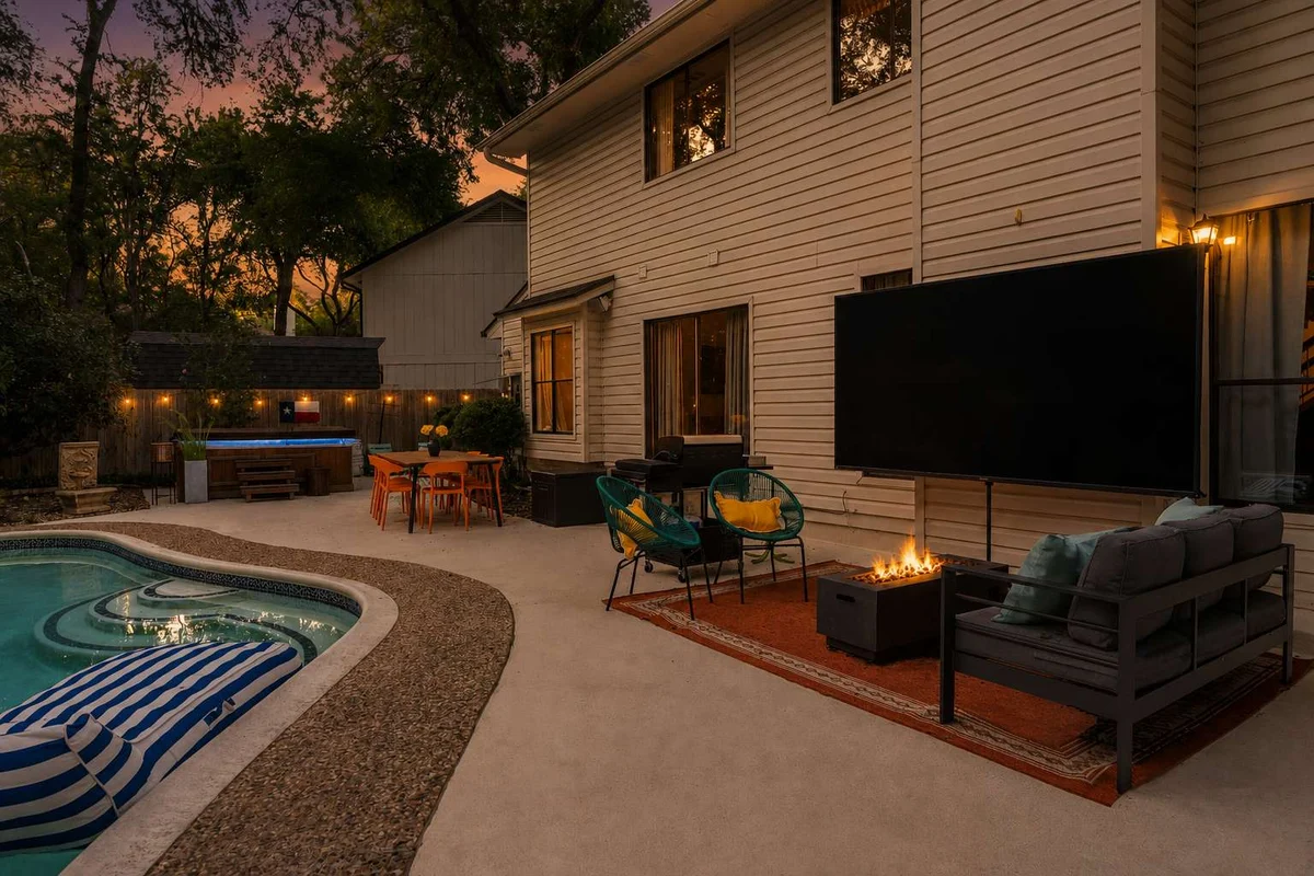 Home in Austin property photo 3