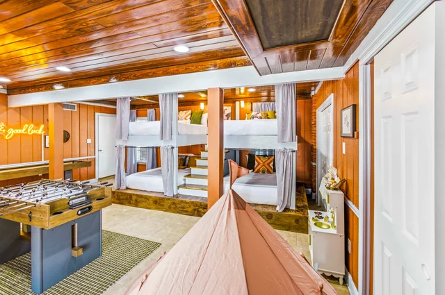 Bedroom image 1