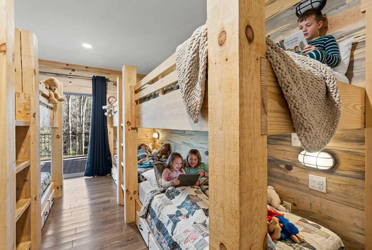 Bedroom image 1